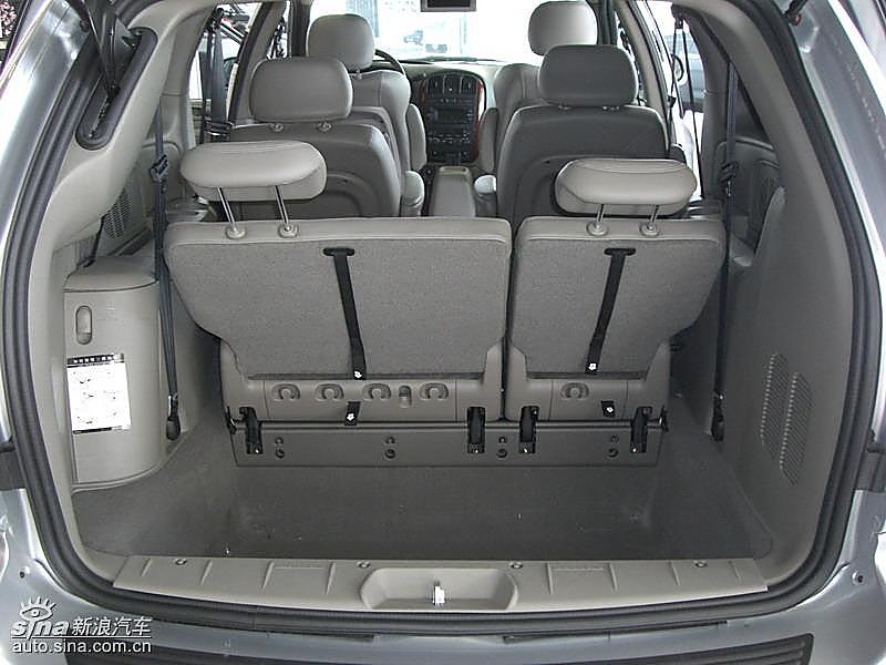 国产克莱斯勒大捷龙到店实拍