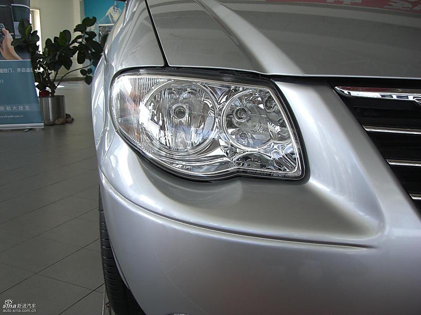 国产克莱斯勒大捷龙到店实拍