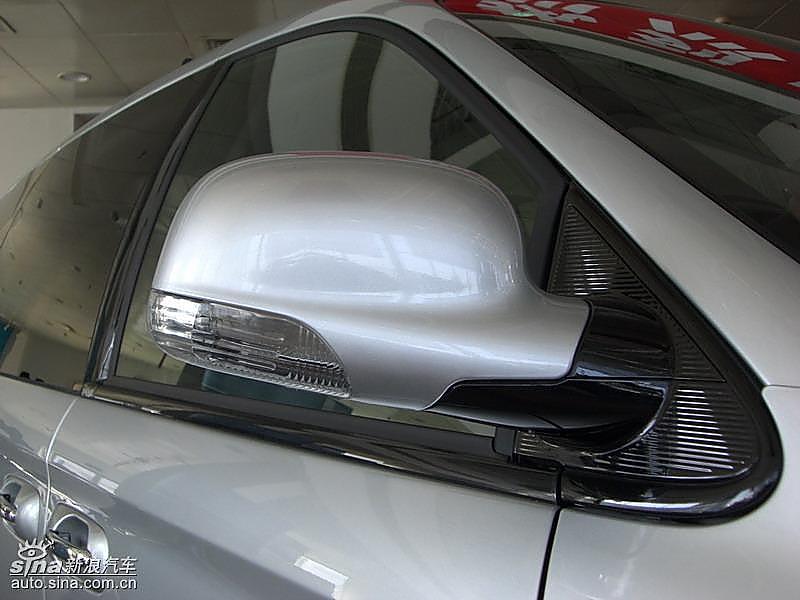 国产克莱斯勒大捷龙到店实拍