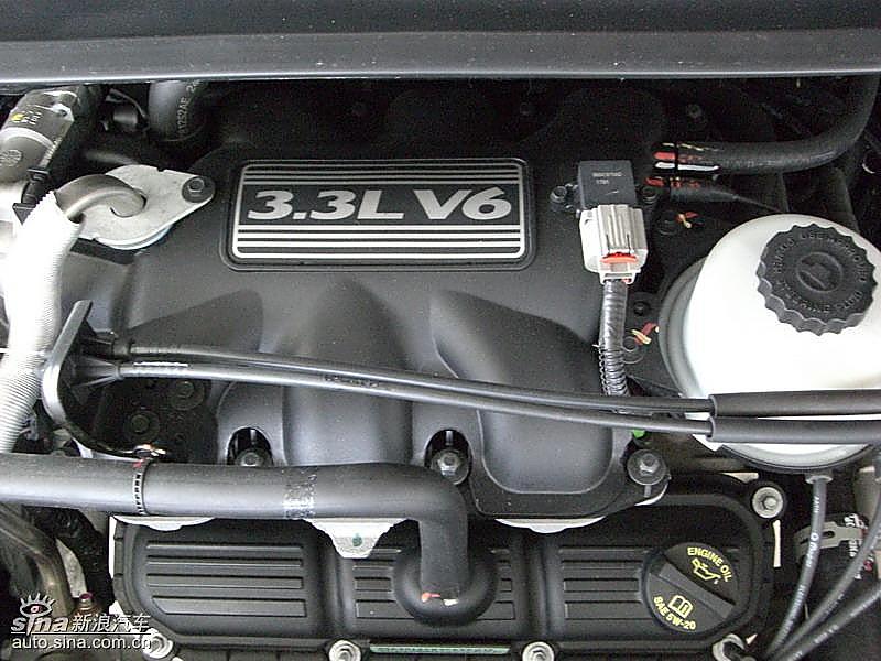 国产克莱斯勒大捷龙到店实拍