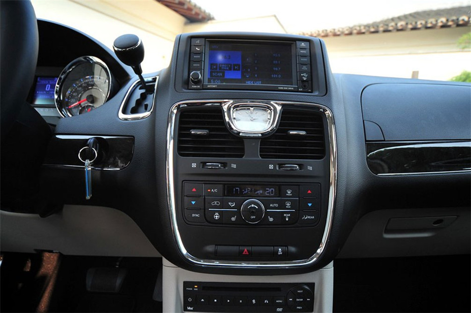 2013款进口大捷龙 3.6L自动豪华版 