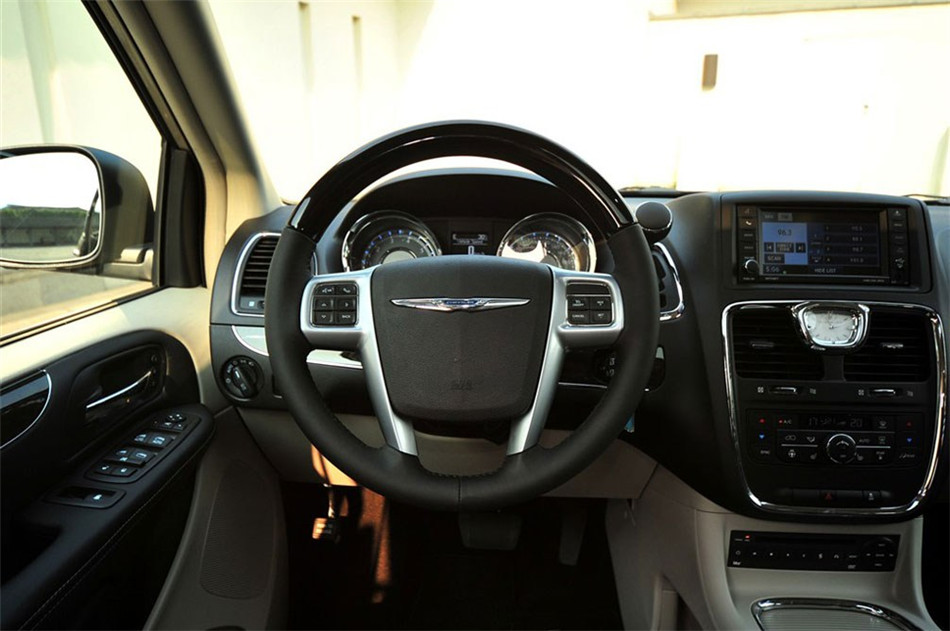 2013款进口大捷龙 3.6L自动豪华版 