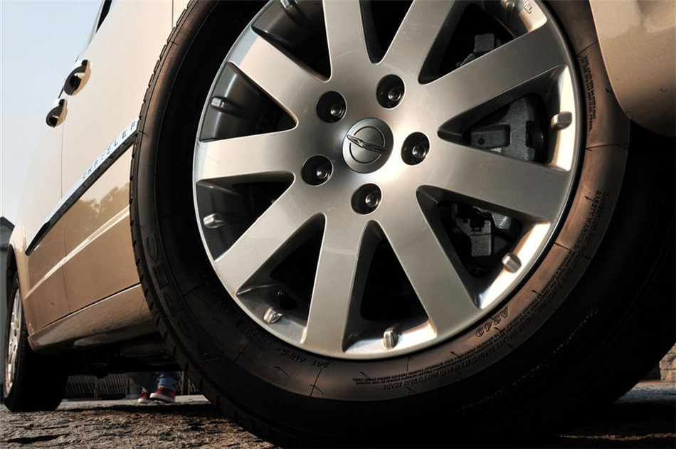 2013款进口大捷龙 3.6L自动豪华版 