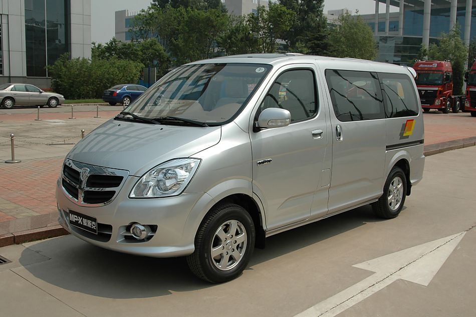 09款蒙派克外观实拍图