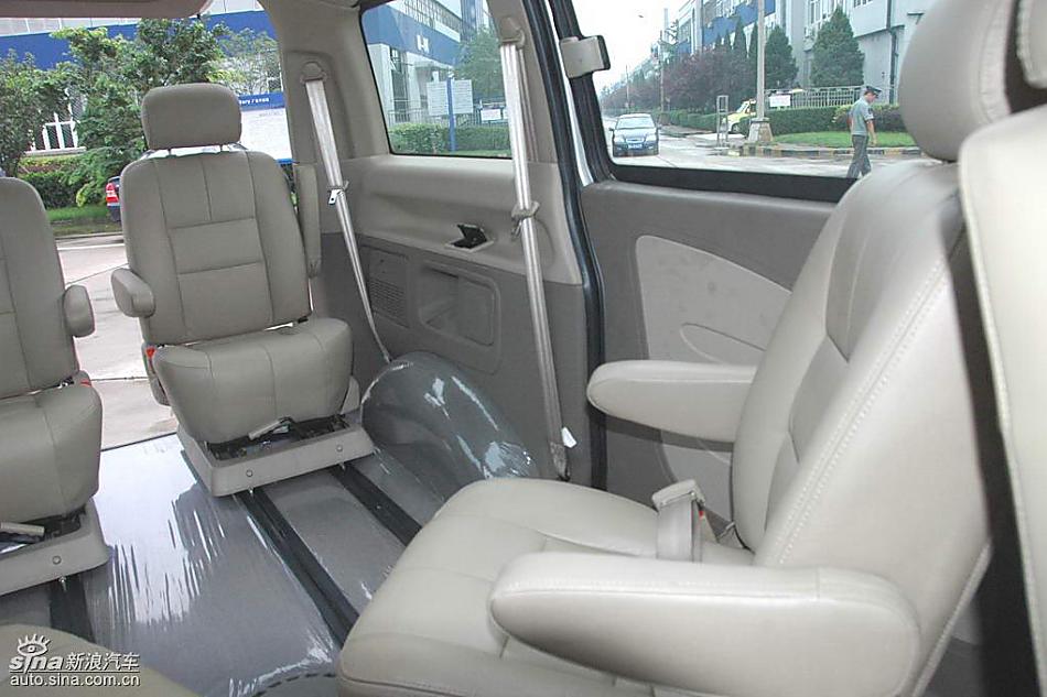 福田蒙派克MP-X内饰实拍图