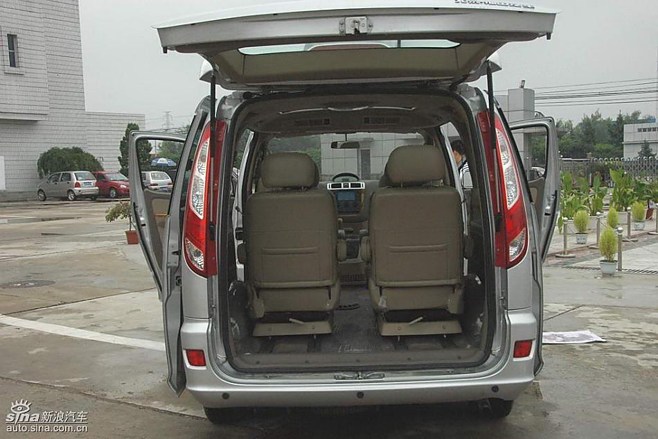 福田蒙派克MP-X内饰实拍图