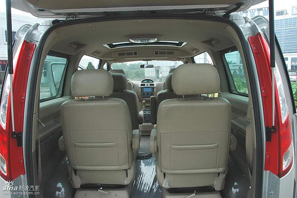 福田蒙派克MP-X内饰实拍图