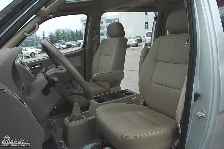 福田蒙派克MP-X内饰实拍图