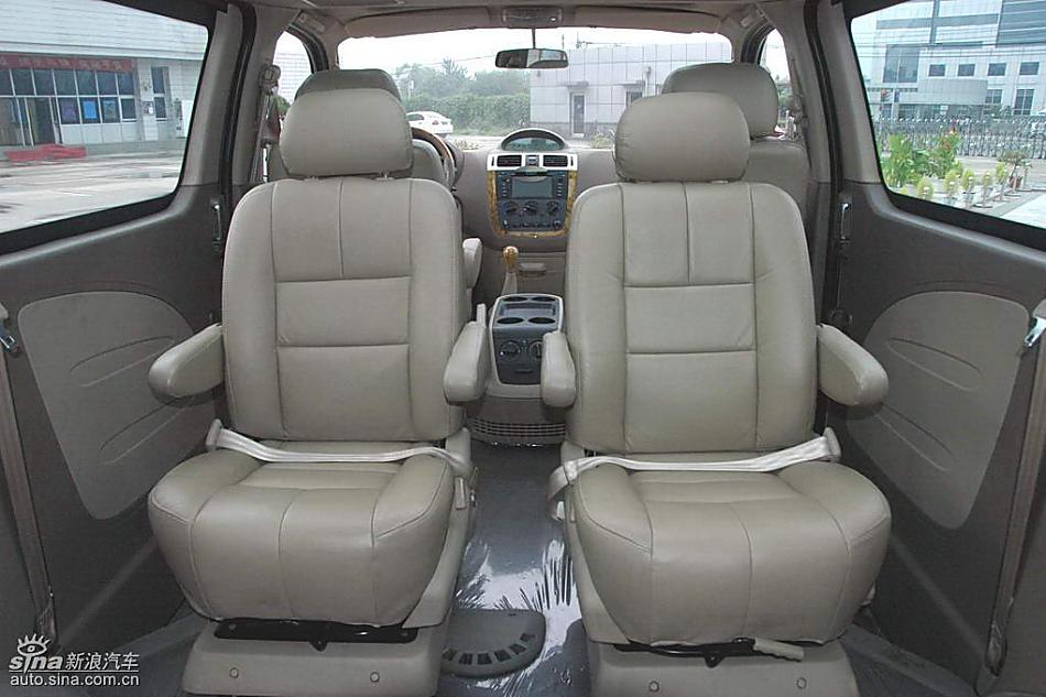 福田蒙派克MP-X内饰实拍图