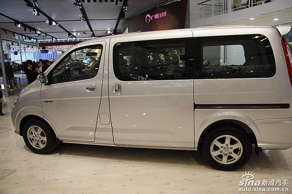 北汽福田蒙派克