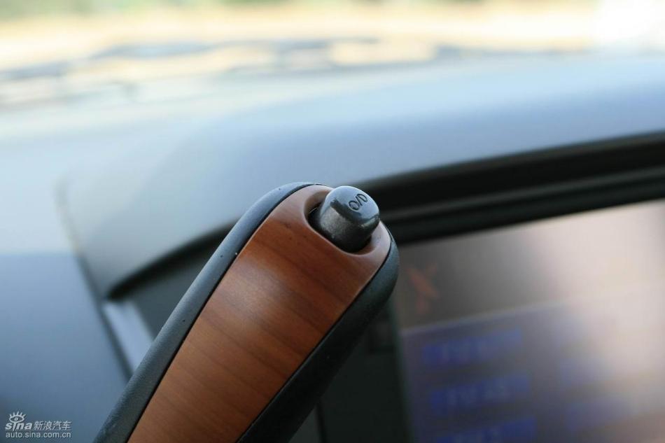 09款御轩试驾实拍