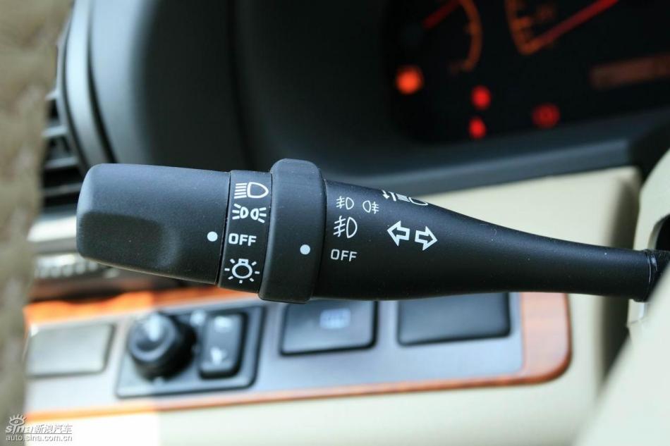 09款御轩试驾实拍