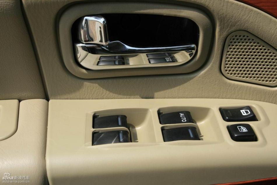 09款御轩试驾实拍