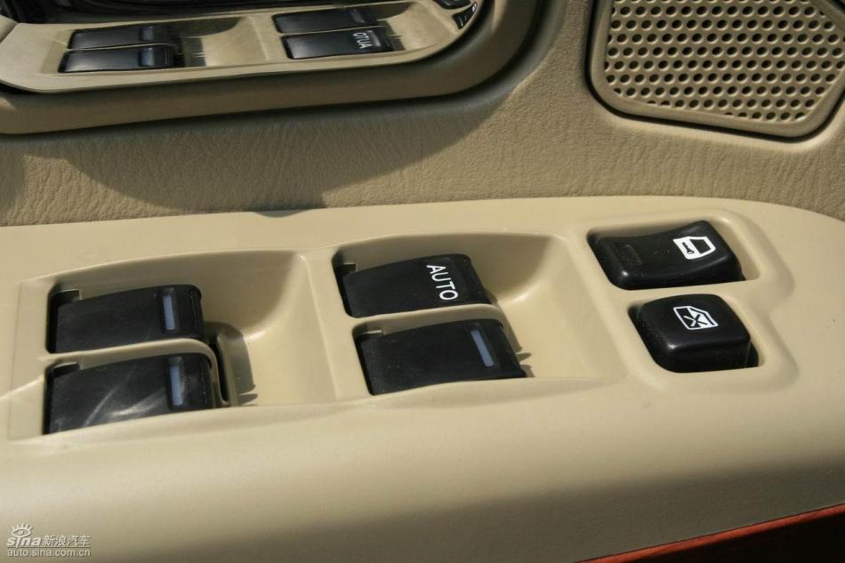 09款御轩试驾实拍