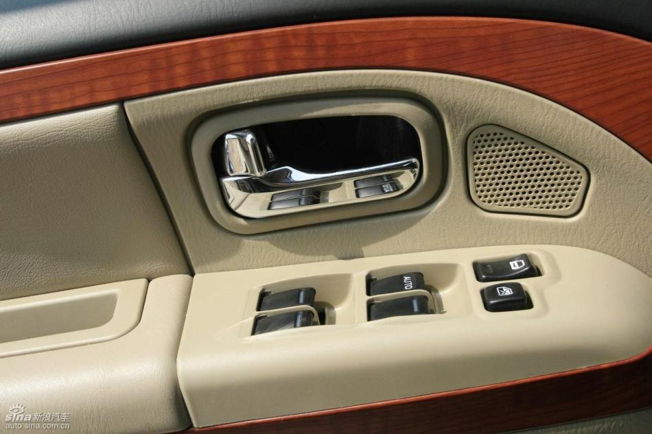 09款御轩试驾实拍