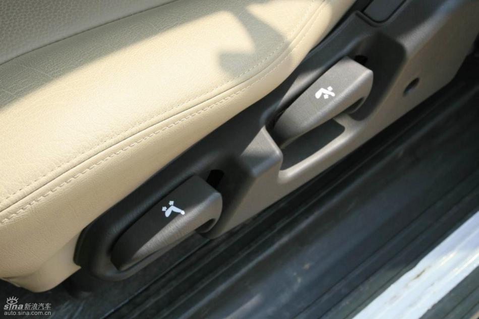 09款御轩试驾实拍