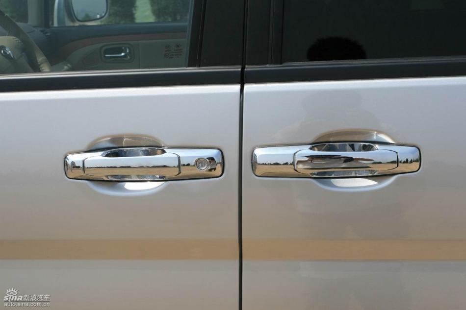 09款御轩试驾实拍