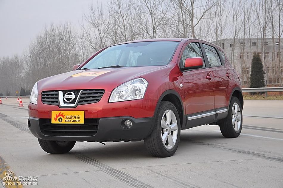 逍客2.0四驱自动实拍图