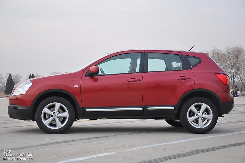 逍客2.0四驱自动实拍图