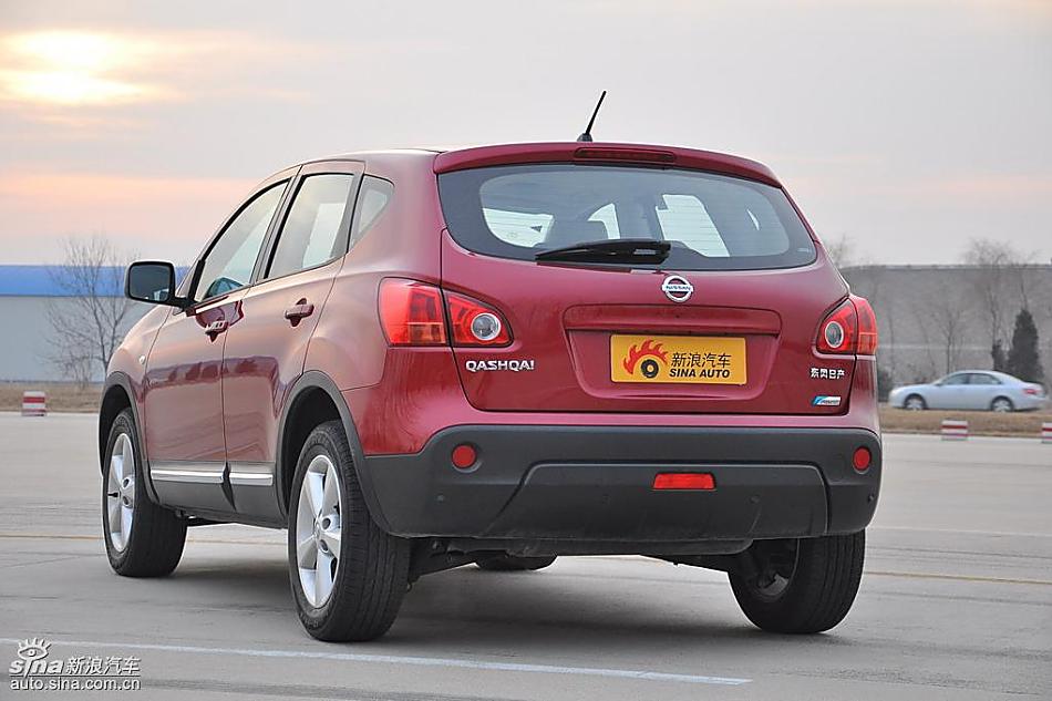 逍客2.0四驱自动实拍图