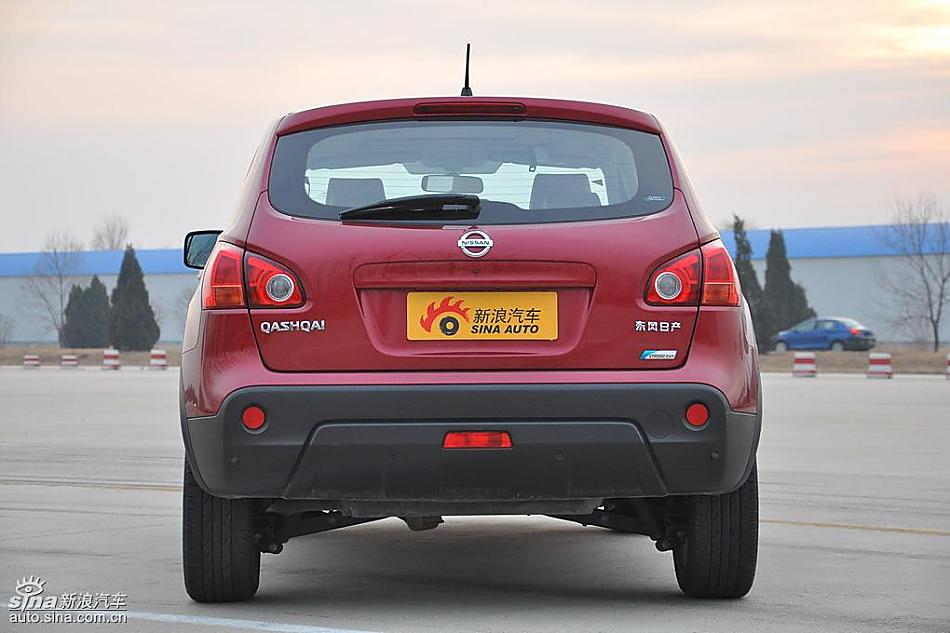 逍客2.0四驱自动实拍图