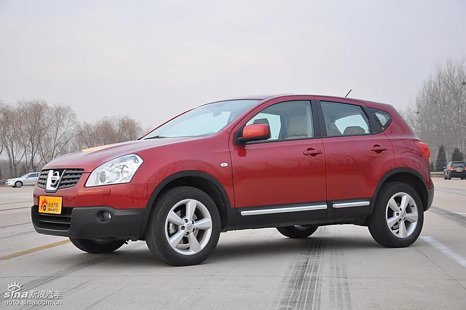 逍客2.0四驱自动实拍图