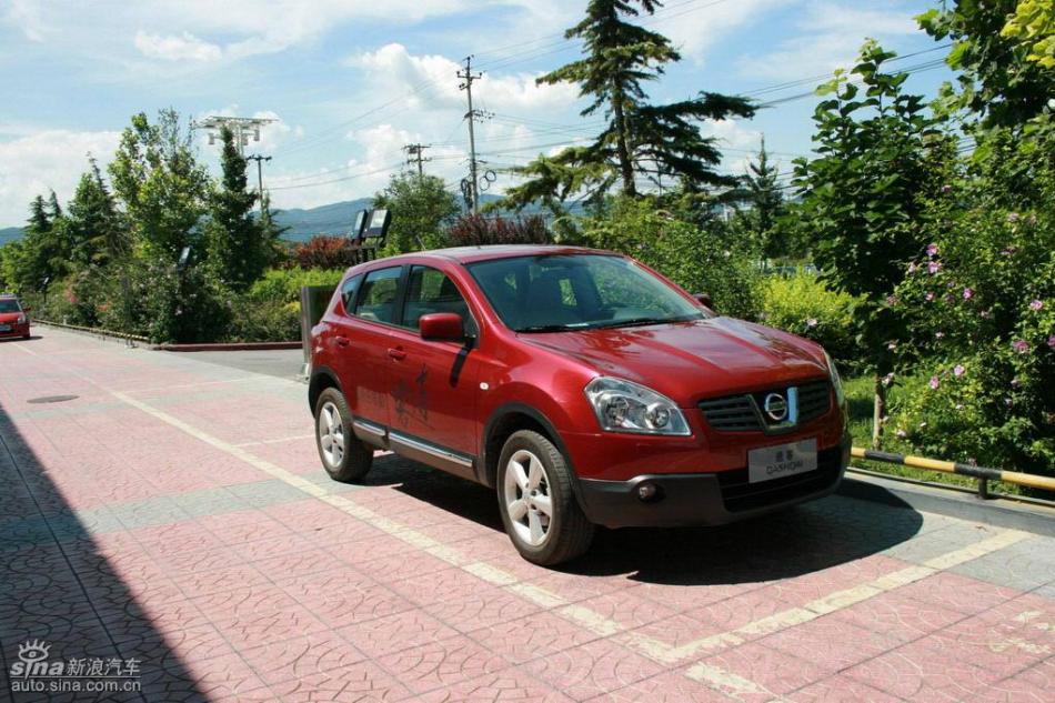 逍客2.0XV四驱自动