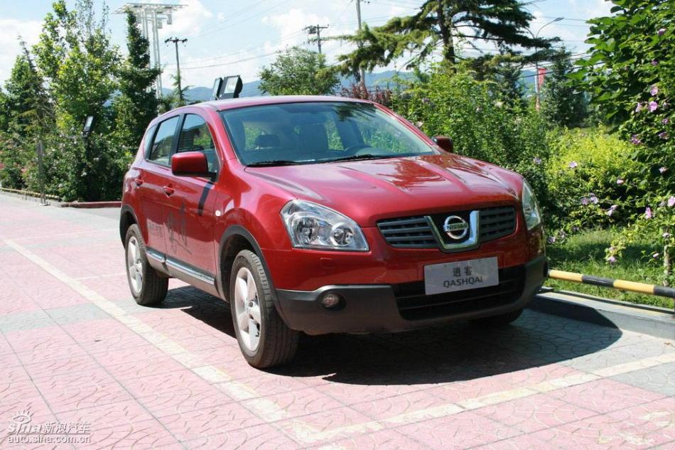 逍客2.0XV四驱自动