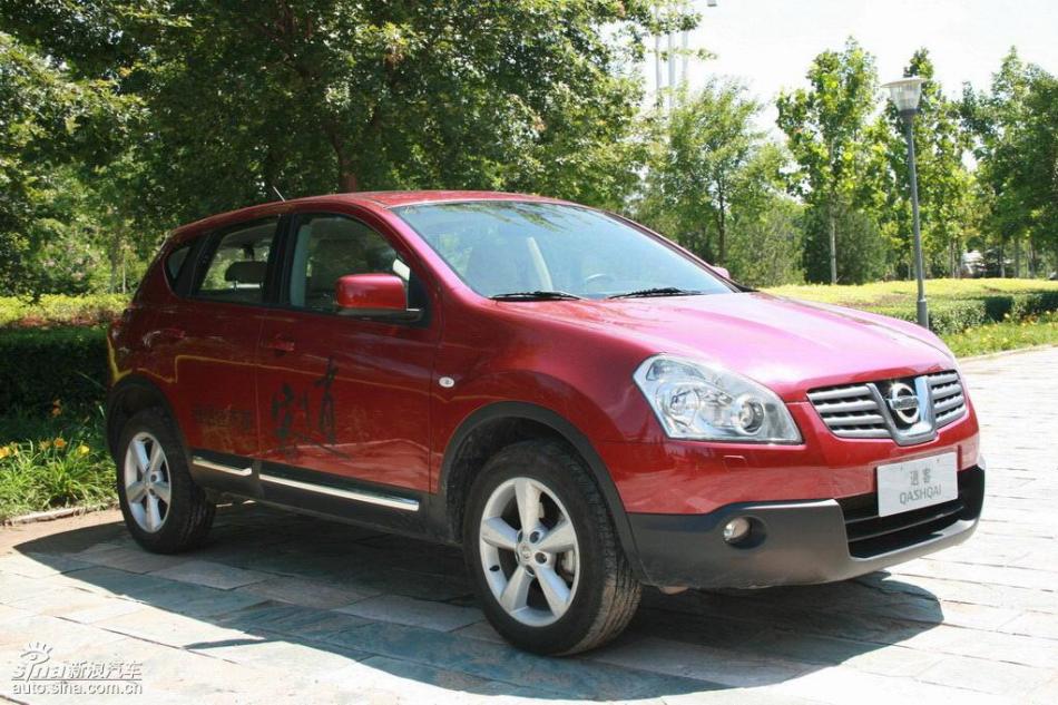 逍客2.0XV四驱自动