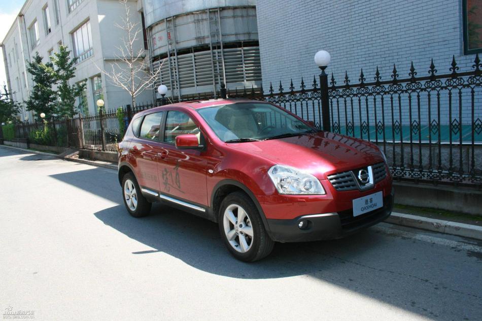 逍客2.0XV四驱自动