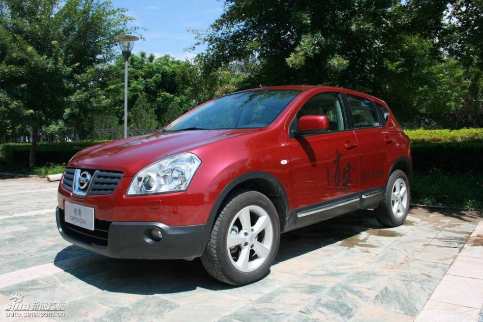 逍客2.0XV四驱自动