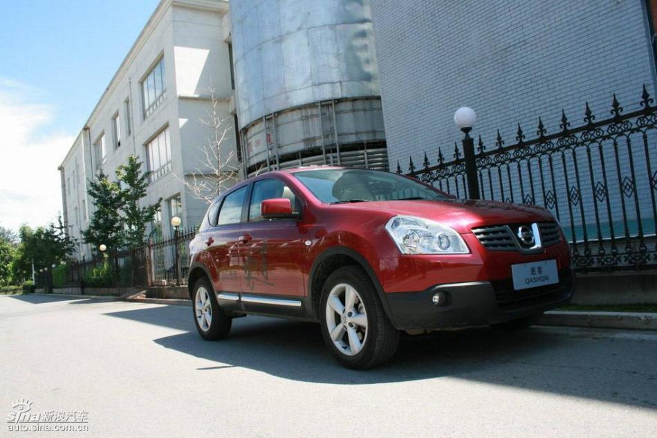 逍客2.0XV四驱自动