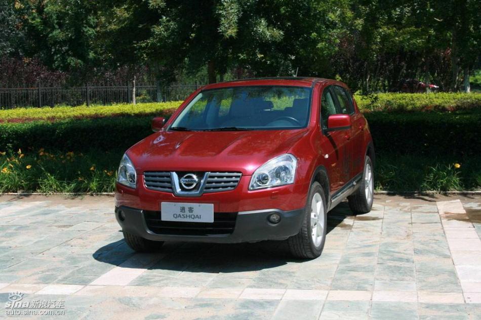 逍客2.0XV四驱自动