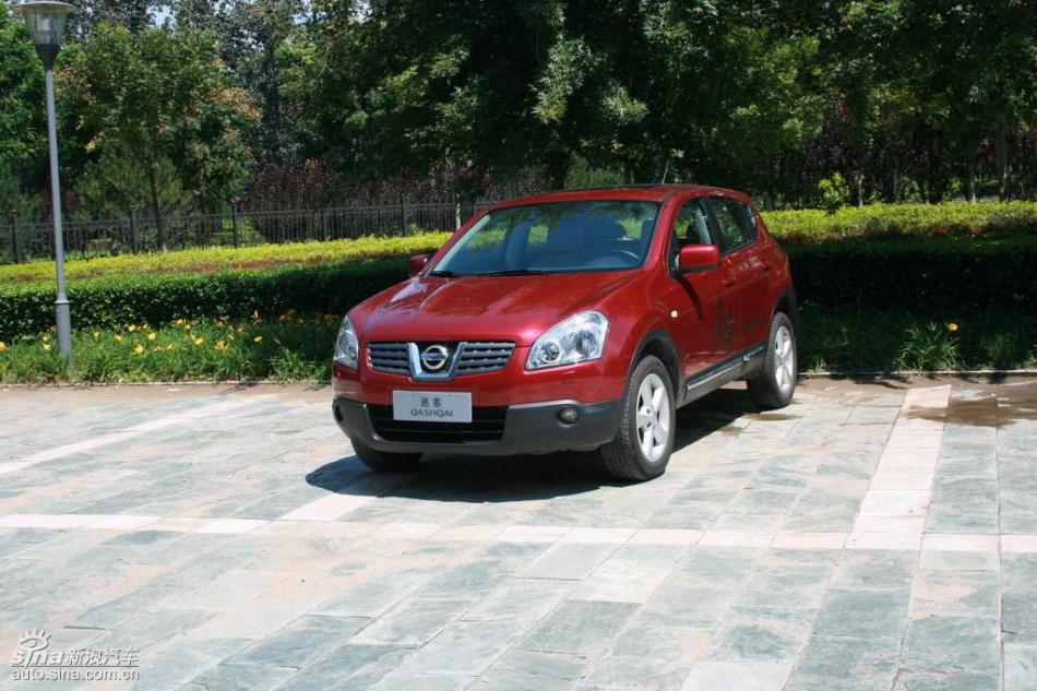 逍客2.0XV四驱自动