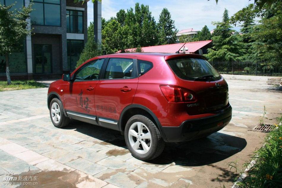 逍客2.0XV四驱自动