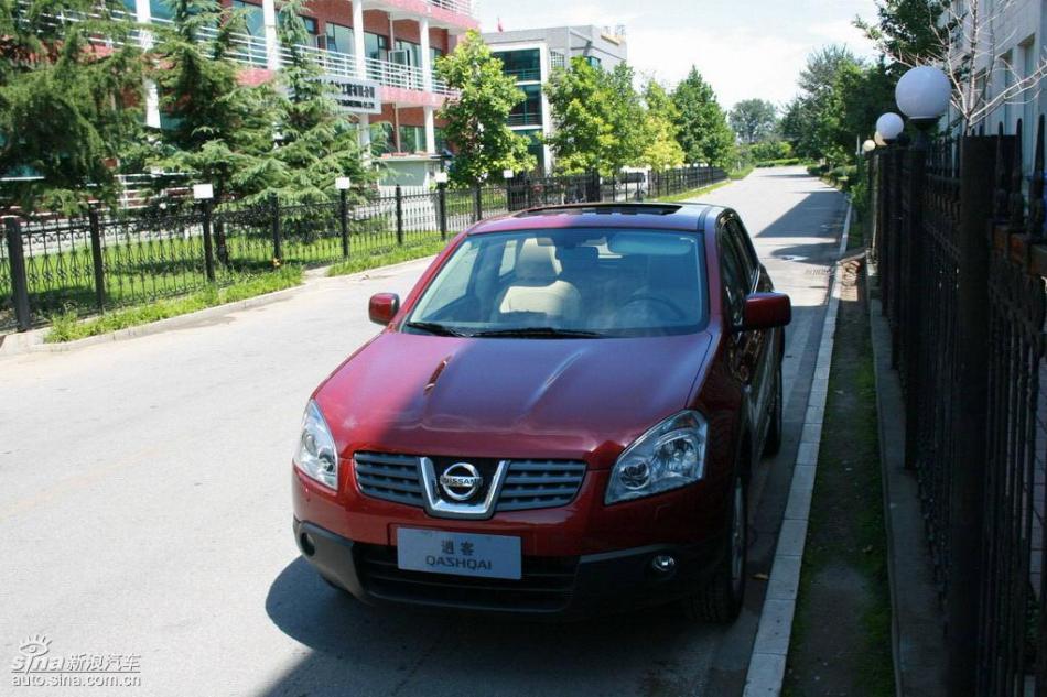 逍客2.0XV四驱自动