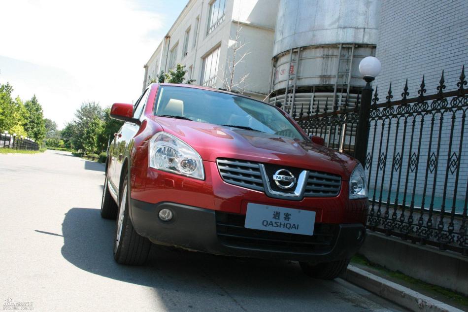 逍客2.0XV四驱自动