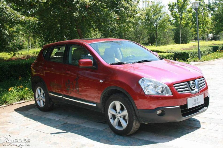 逍客2.0XV四驱自动