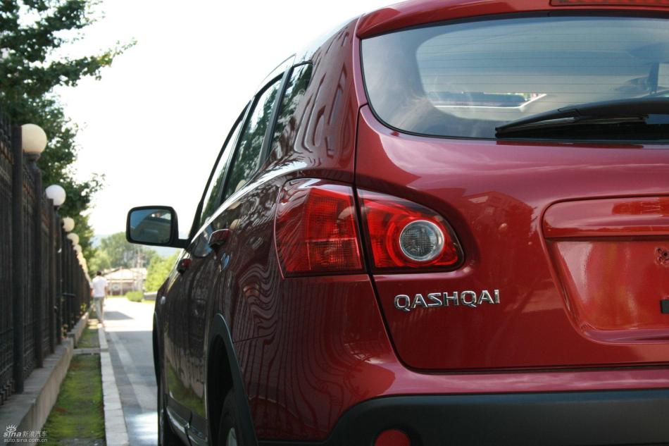 逍客2.0XV四驱自动