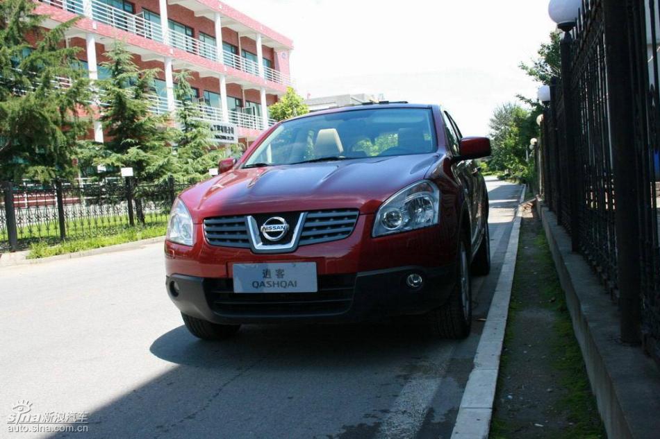 逍客2.0XV四驱自动