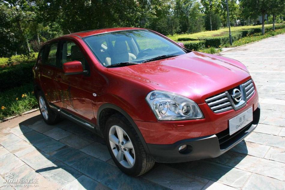 逍客2.0XV四驱自动