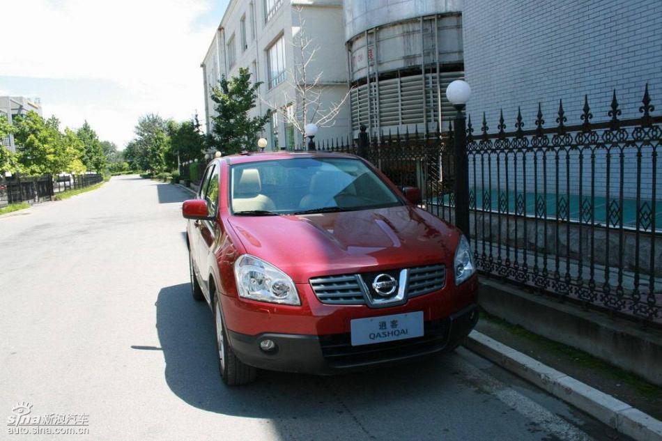 逍客2.0XV四驱自动