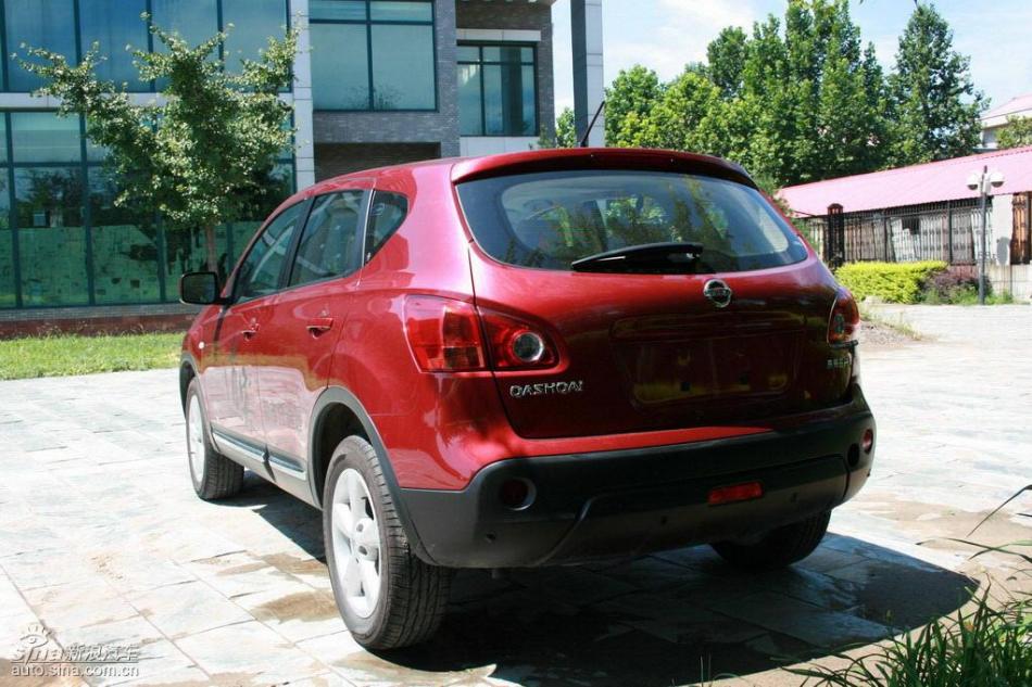 逍客2.0XV四驱自动