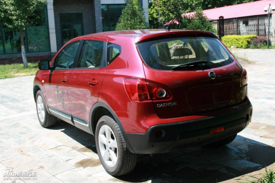 逍客2.0XV四驱自动