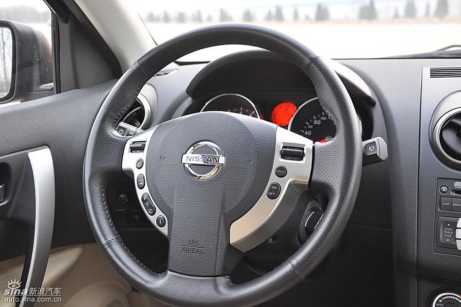 逍客2.0四驱自动实拍图