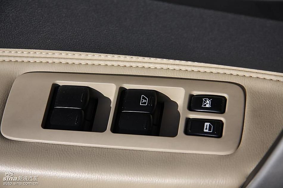 东风日产逍客试车实拍图内饰