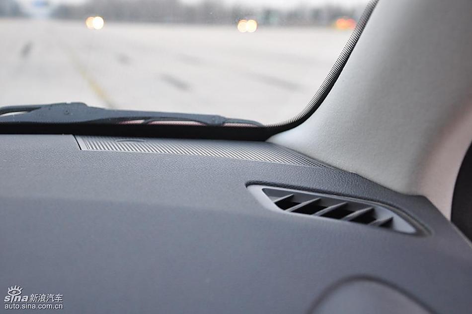 逍客2.0四驱自动实拍图