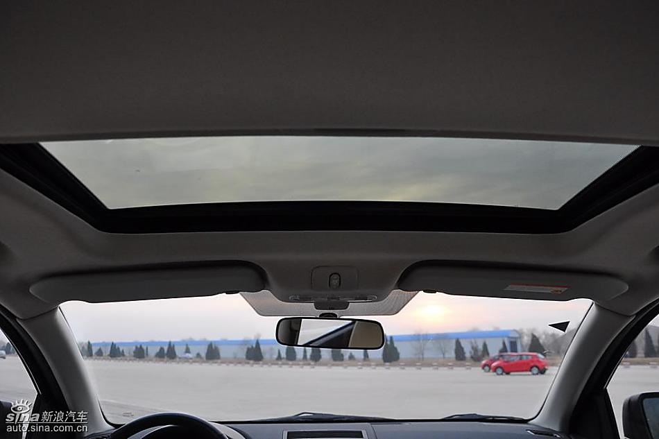 逍客2.0四驱自动实拍图