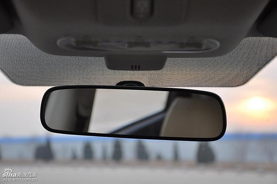 逍客2.0四驱自动实拍图