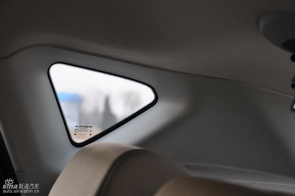 逍客2.0四驱自动实拍图